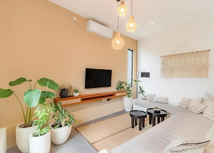 Tropical Luxe Private Pool & Modern Living Vakantiehuis *