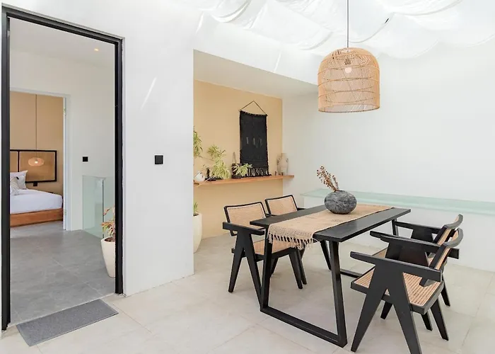 Tropical Luxe Private Pool & Modern Living Vakantiehuis